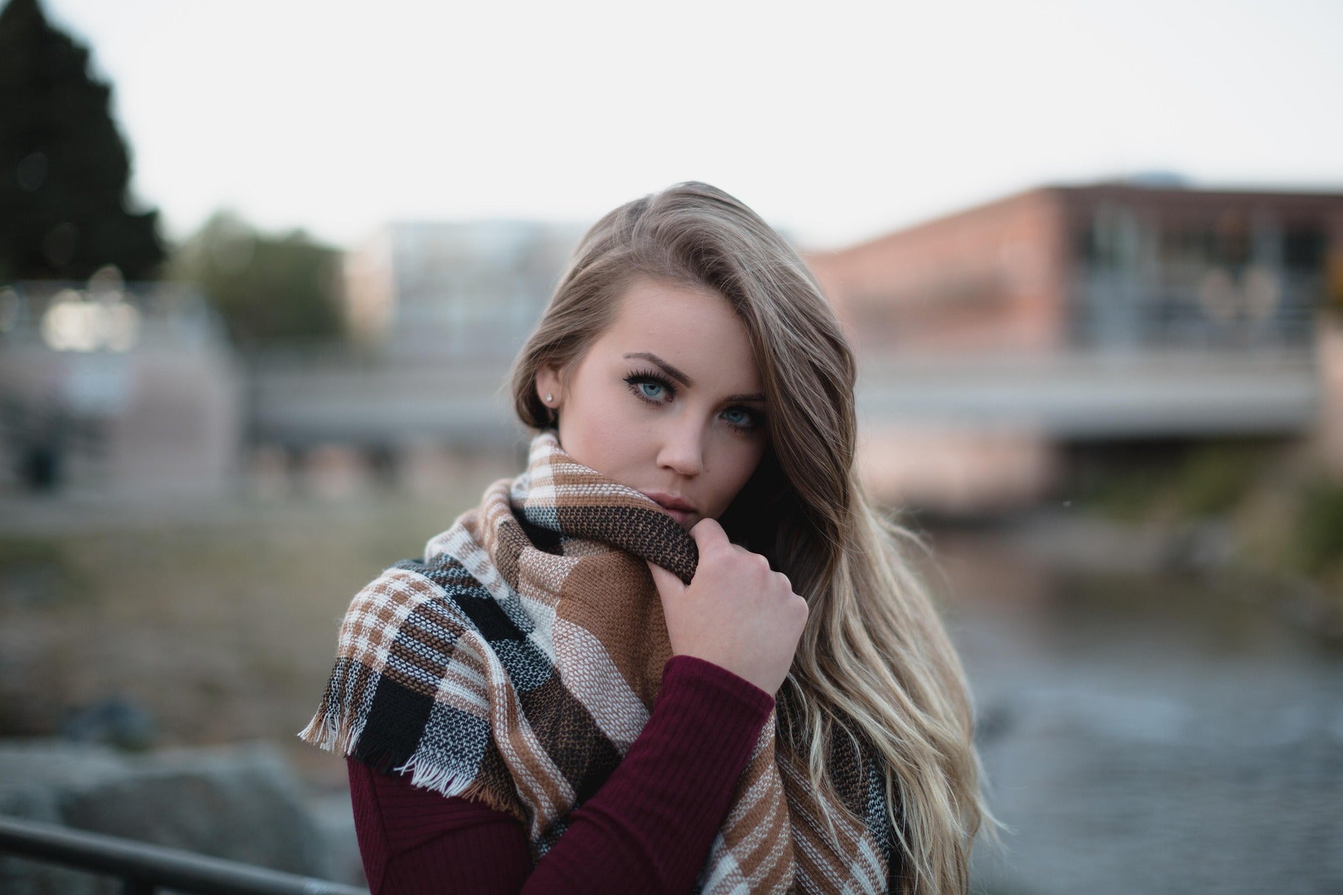 Alt Image